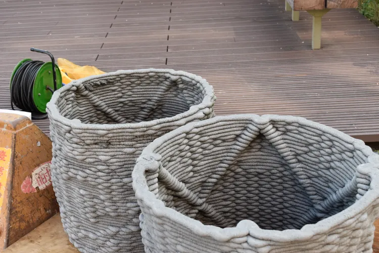 Graphcrete: Robotic 3D Concrete Printing for Mold Construction Methodology